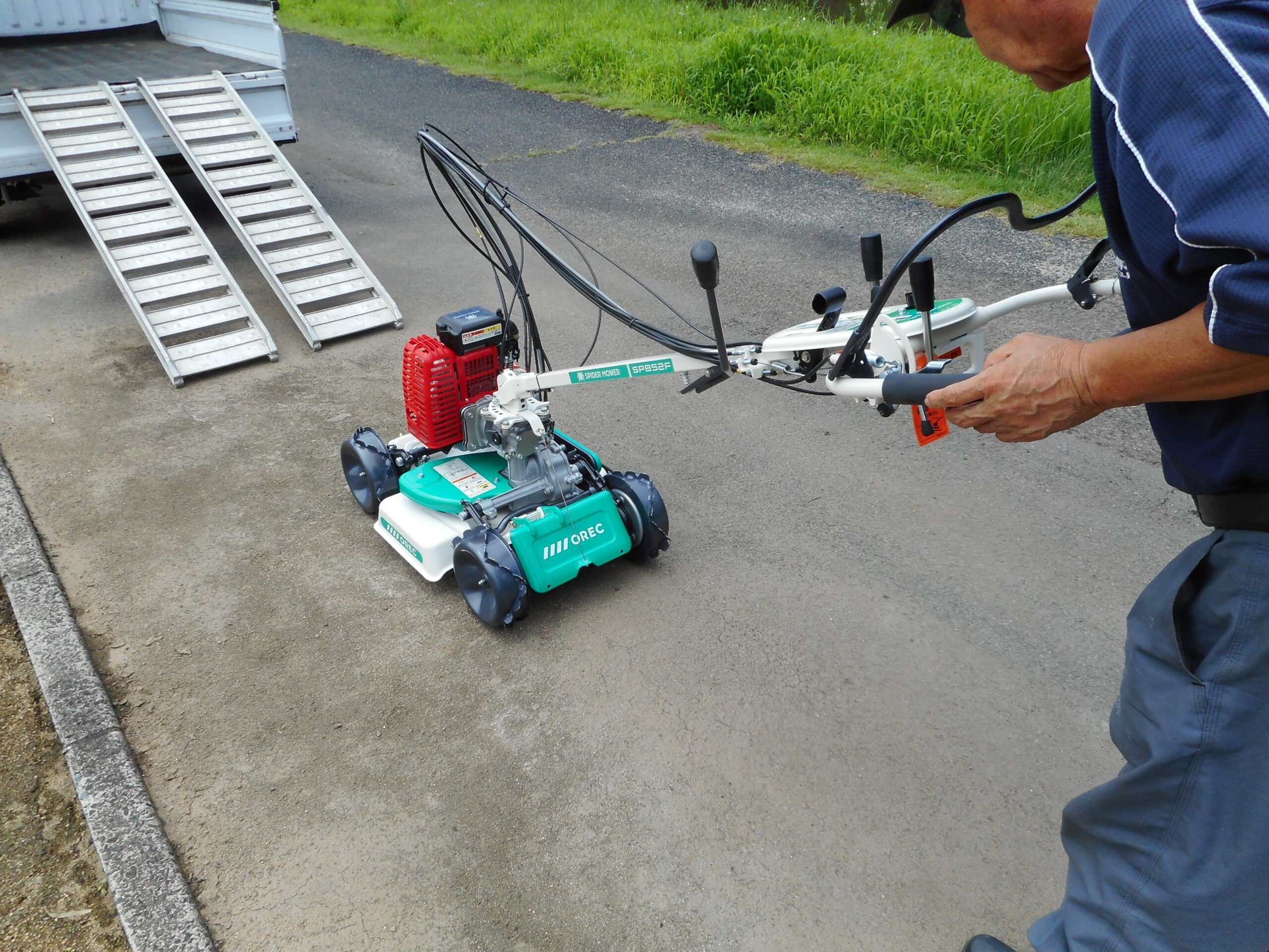 広島オーレック買うなら 草刈機 岡山でSP852AF 買うなら