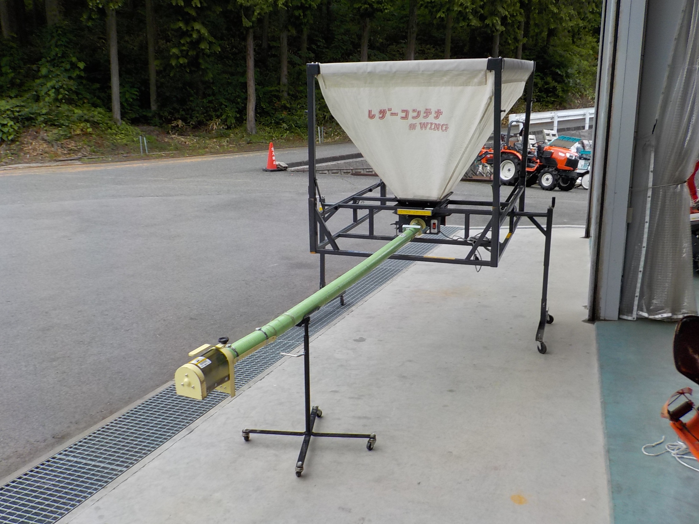 タイショー 籾コンテナ WB-130T 0.4kw 容量1300L 能力83~100kg