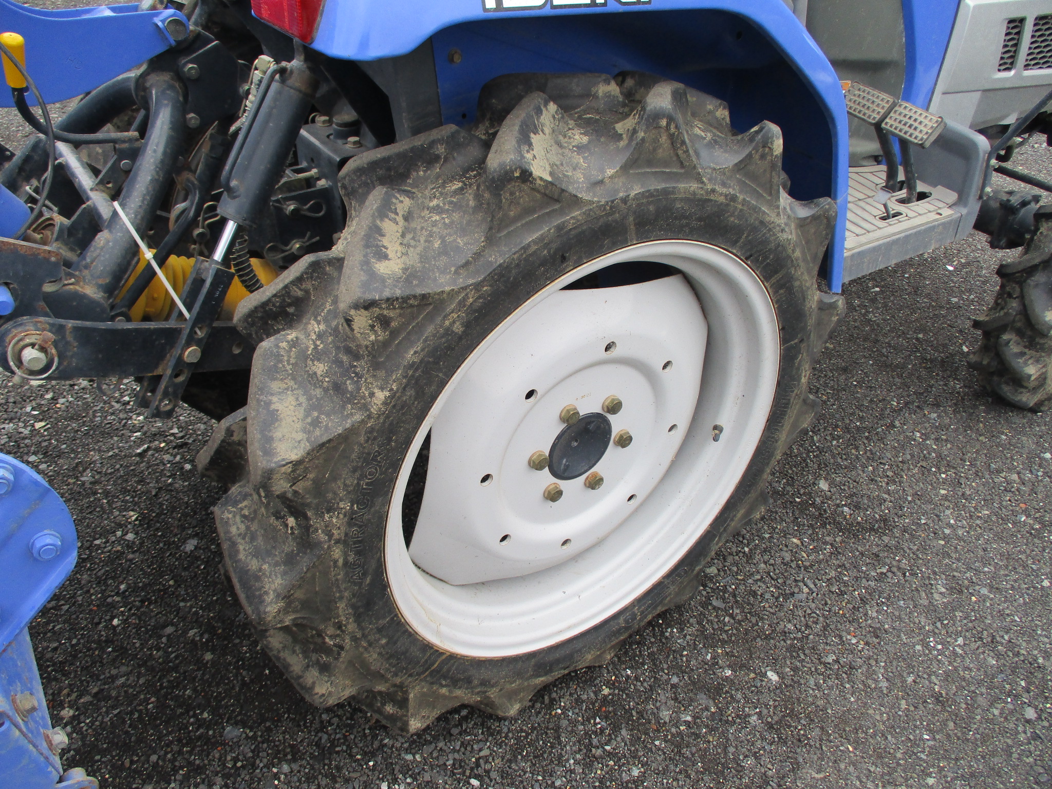 ヰセキ トラクター THS22-UKXZARH140 22ps 使用時間578h 4WD