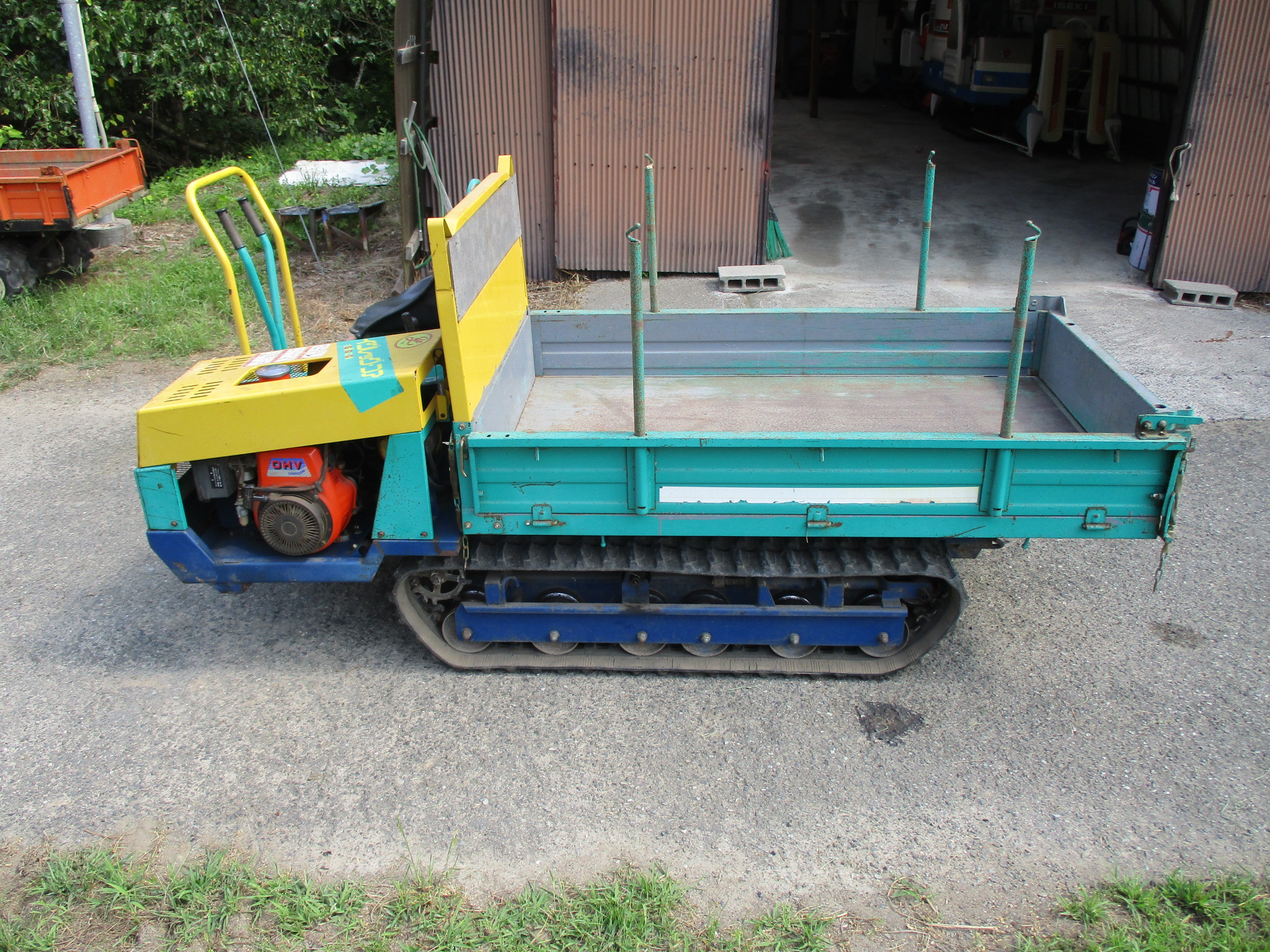 筑水キャニコム クローラ運搬車 BFE806 8.5ps 積載重量800kg
