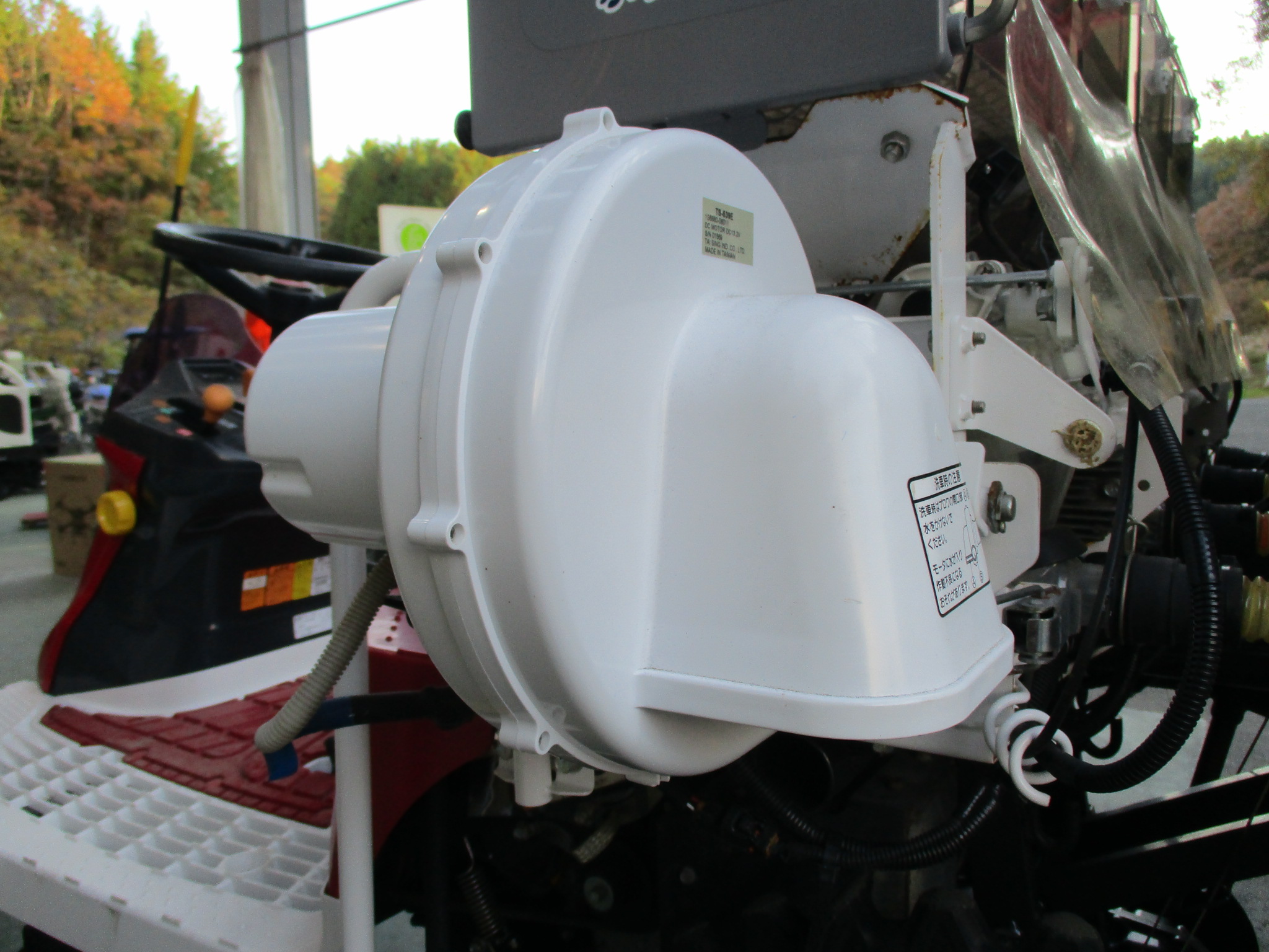 ヤンマー 田植機 YR4J 6.0ps 使用時間122h 4条植 ロータリ
